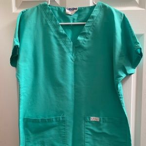 Women’s scrub top